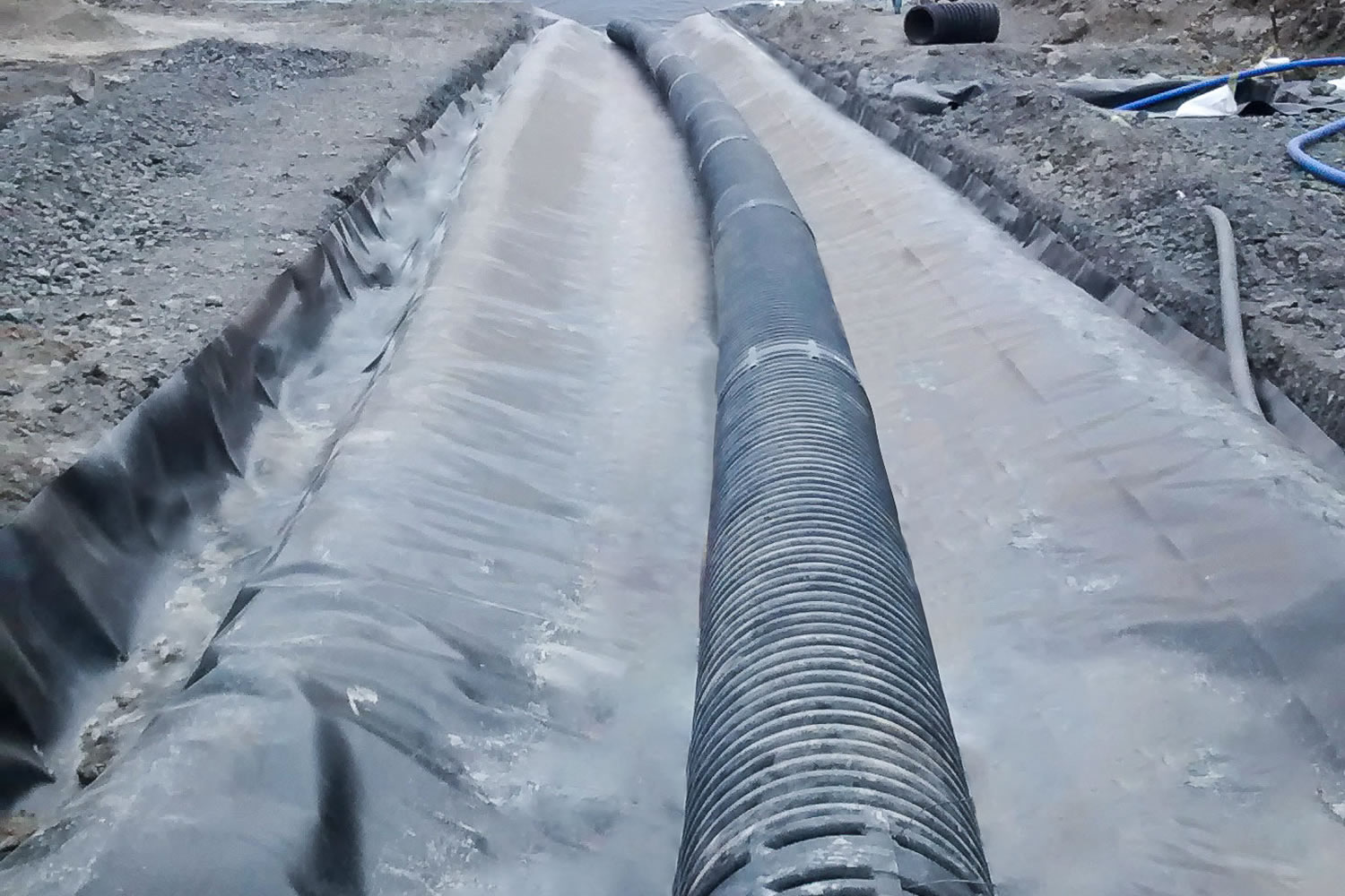 Instalación de tubería corrugada en proyecto  minero –  CORP GEINSA Perú